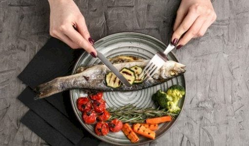 أكل السمك في الحلم